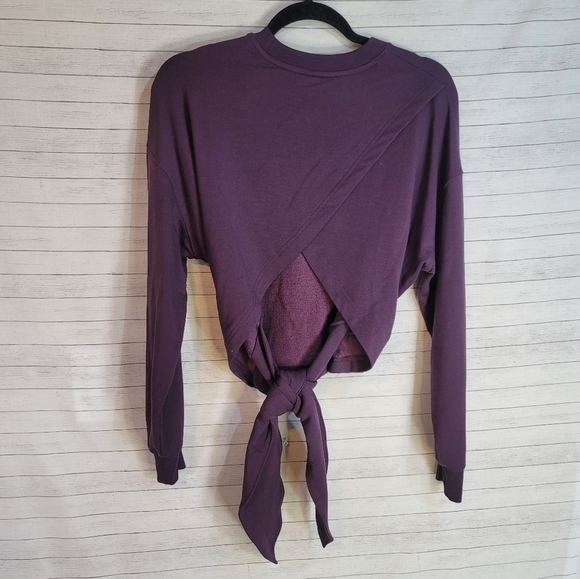 ATHLETA YOGA TIE BACK SWEATSHIRT IN AGATE PURPLE, SZ SMALL - Picture 7 of 9